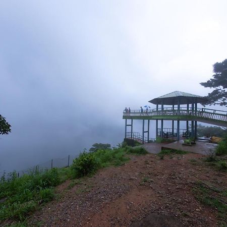 Ayatana Coorg Hotel Somvarpet Ngoại thất bức ảnh
