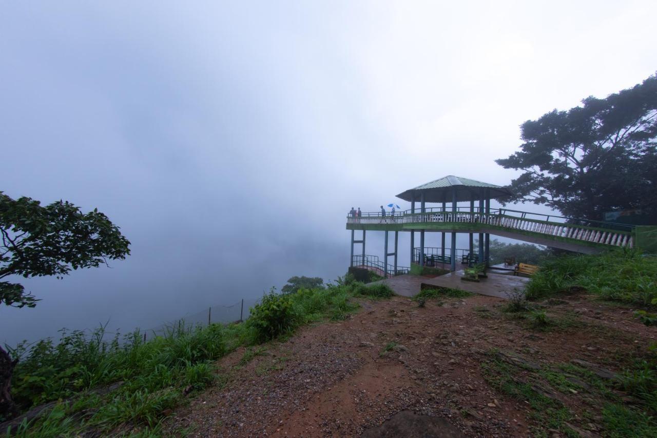 Ayatana Coorg Hotel Somvarpet Ngoại thất bức ảnh